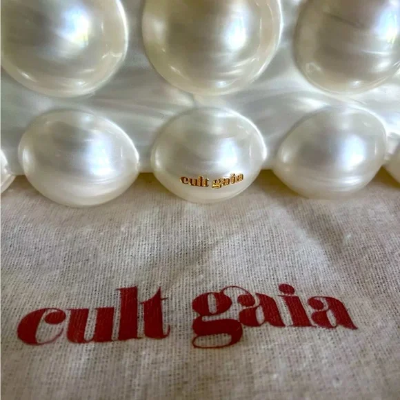 ❗️SOLD❗️Cult Gaia Bubble Pearl Acrylic Clutch - Picture 6 of 7